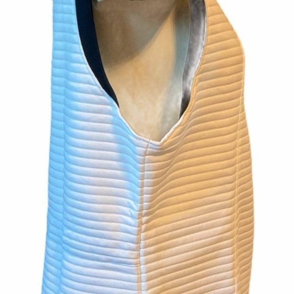 Under Armour White and Black Vest - Picture 3 of 6